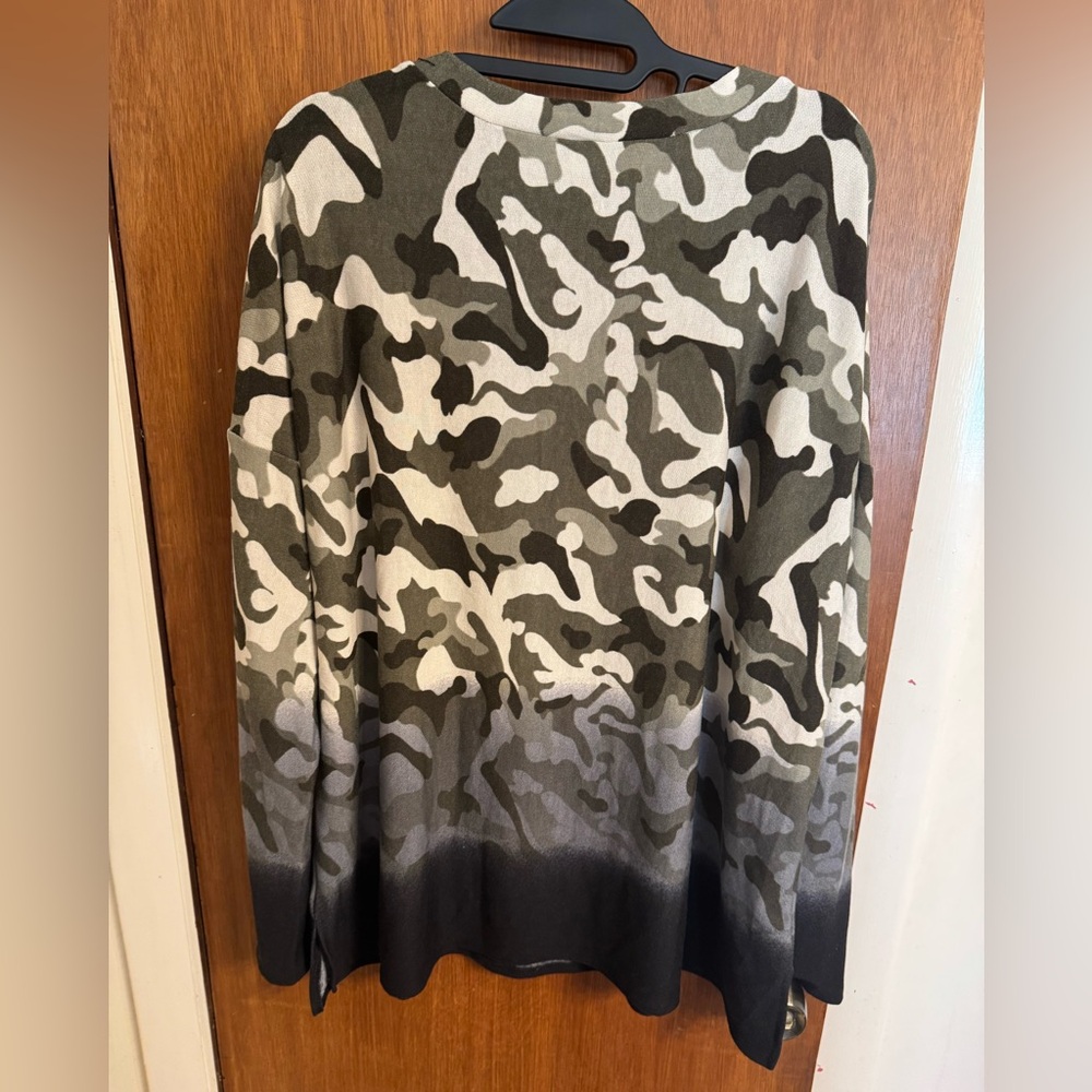 New without tags, ladies long sleeve camo pullover, size XL, by Sew in Love - Picture 2 of 14